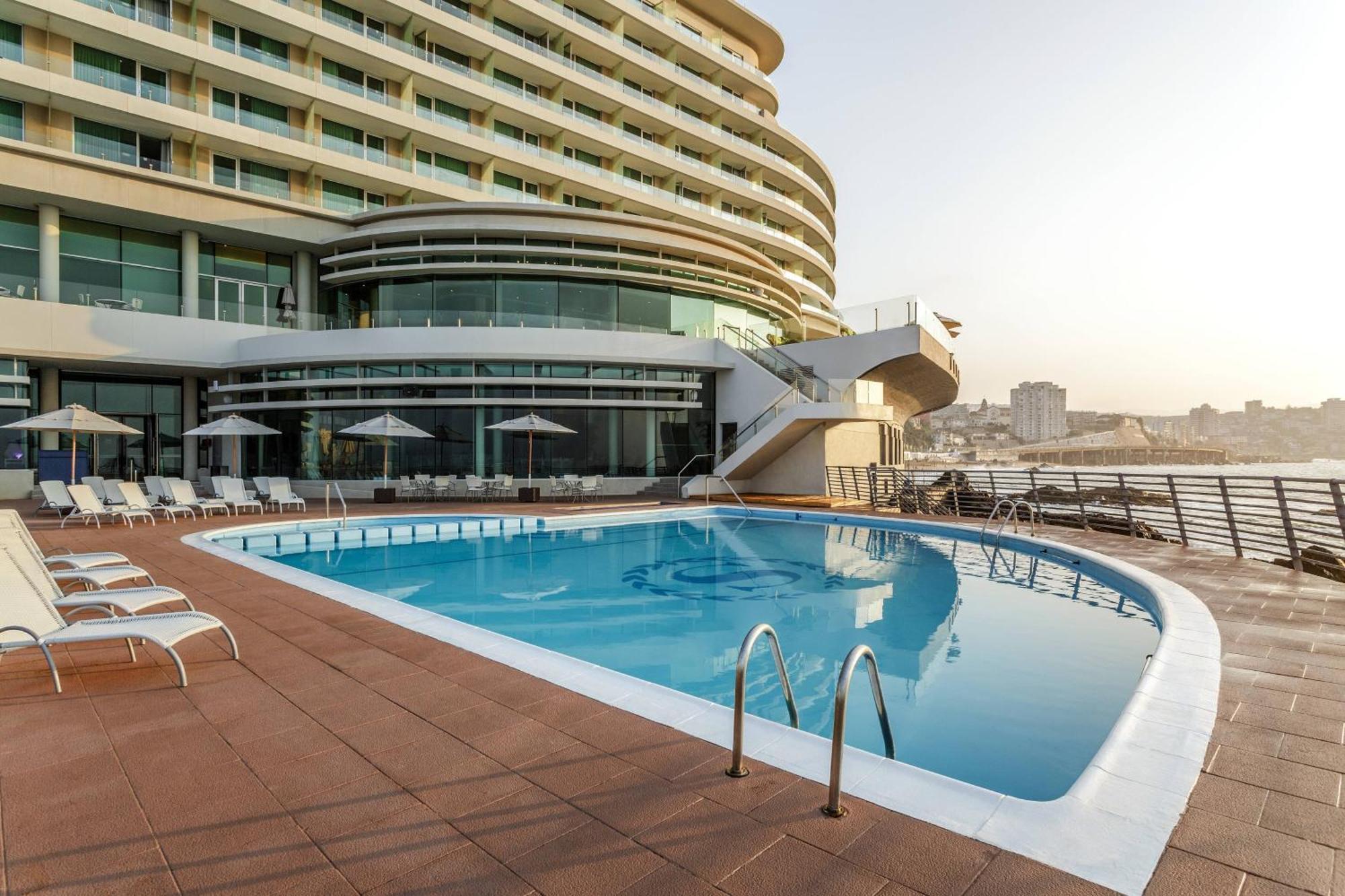 Sheraton Miramar Hotel & Convention Center Vina del Mar Buitenkant foto The pool deck of the MSC Orchestra