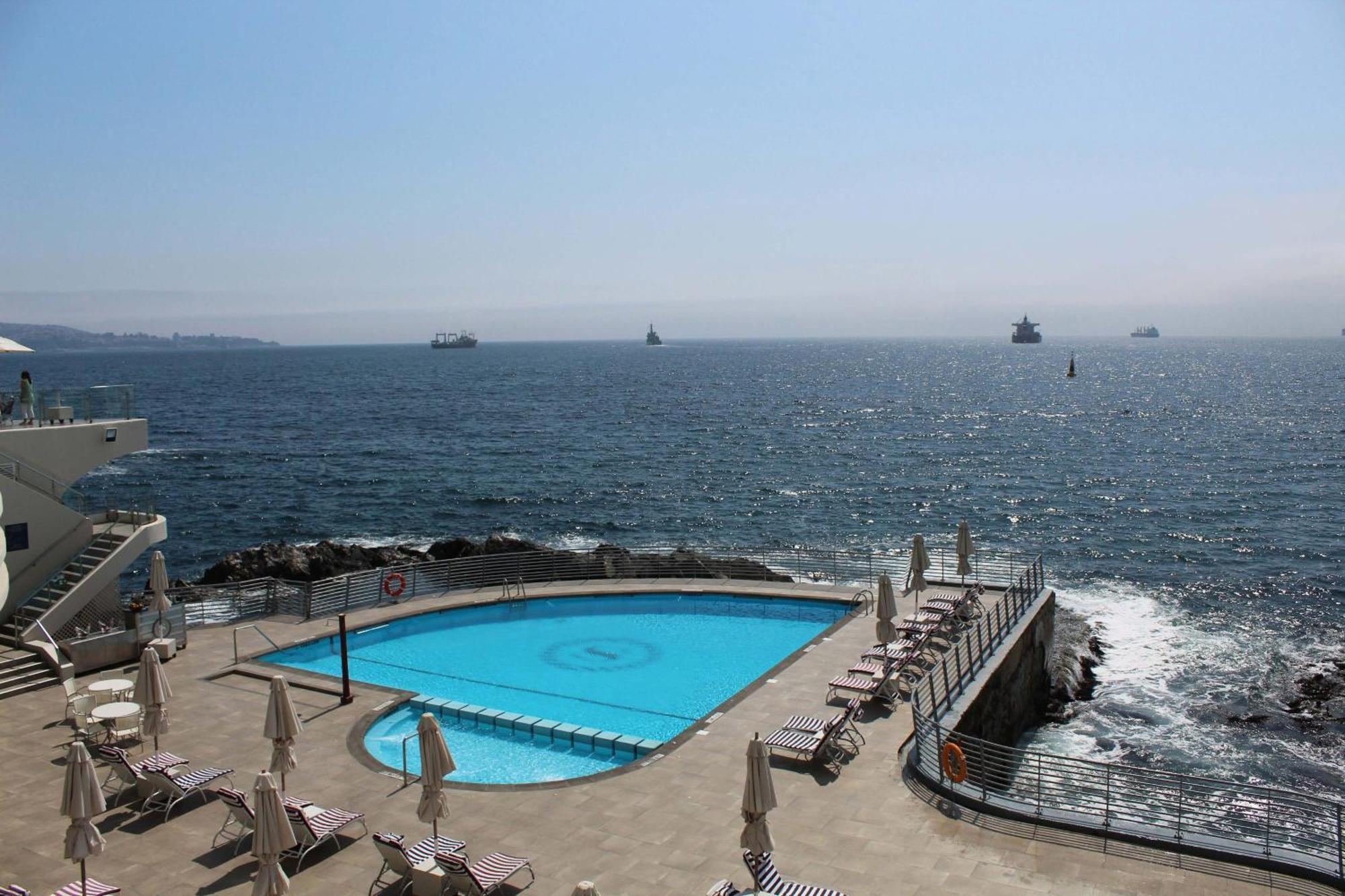 Sheraton Miramar Hotel & Convention Center Vina del Mar Buitenkant foto The pool at the Hotel Splendid